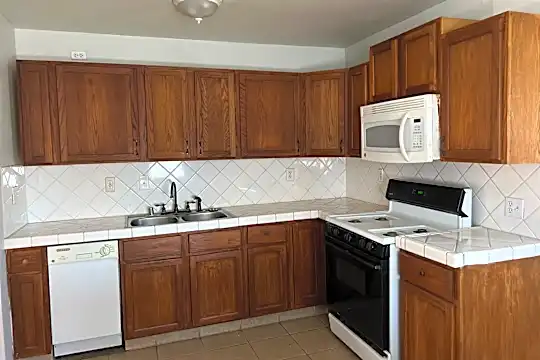 1317 Woodrow Ave Photo 1