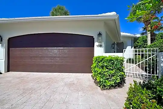 106 Cypress View Dr #C-8 Photo 2