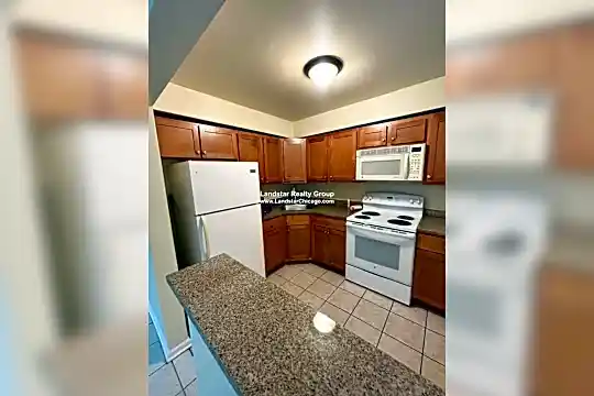 4725 S Michigan Ave Photo 2