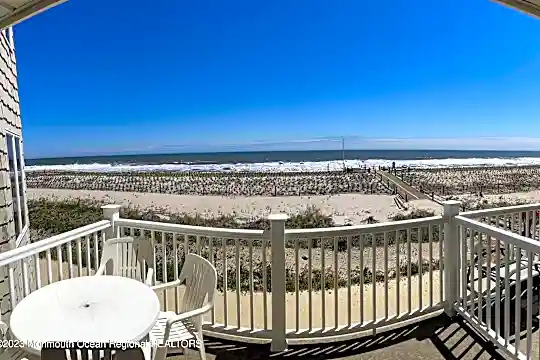 30 Dune Terrace Photo 1