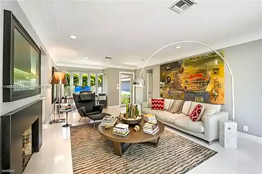5327 Alton Rd Photo 2
