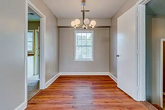 1131 Inman Rd Photo 1