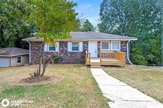 453 19th Terrace NE Photo 1