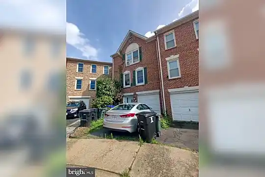 748 S Granada St Photo 1