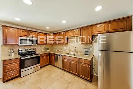 3543 East Crocus Drive Photo 2