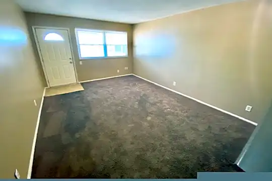 233 Harriet St Photo 2