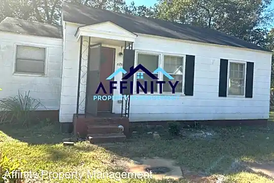 678 Paul St Photo 1