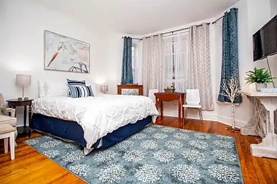 1253 Beacon St Photo 1