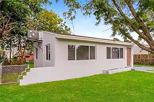 2114 Wiley Ct #1 Photo 1