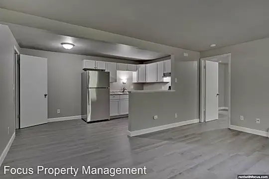 2260 Eastman Avenue Photo 1