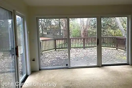 2588 S Belvoir Blvd Photo 2