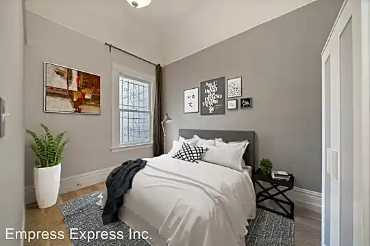 1839 Larkin St Photo 2