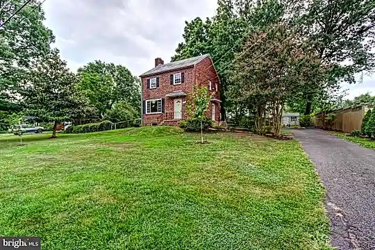 6325 Oak Ridge Dr Photo 1