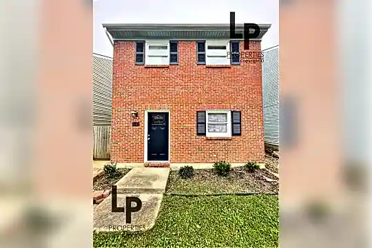 1488 Deer Lake Cir Photo 1