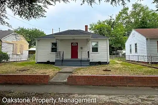 1902 Peter Paul Blvd Photo 1