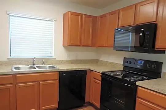 718 Chatham Walk Drive Photo 2