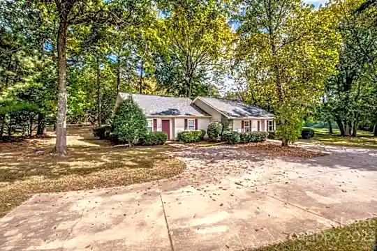 181 Isle of Pines Rd #1 Photo 1