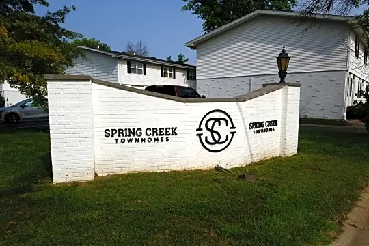 Spring Creek Townhomes Photo 2