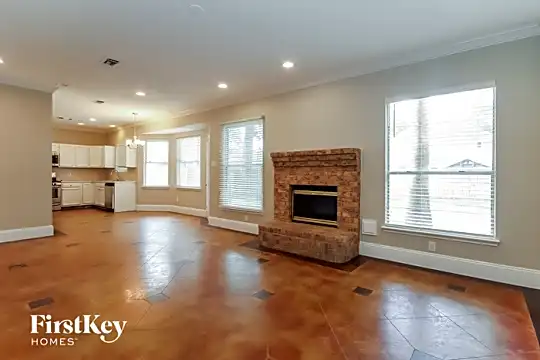 1510 Telkwa Drive Photo 2