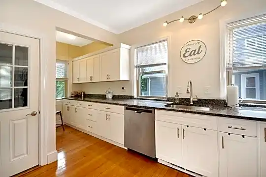 171 Mystic St #2 Photo 2