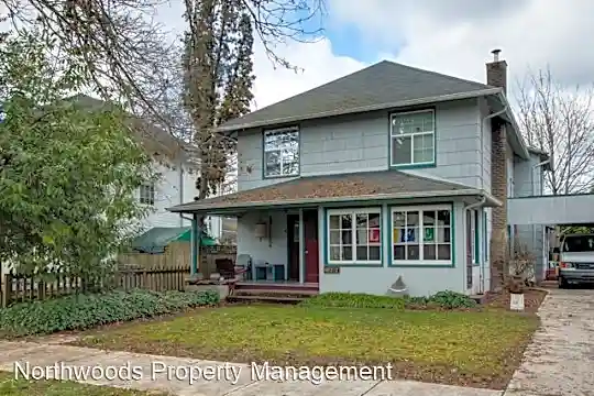 677 W 12th Ave Photo 1
