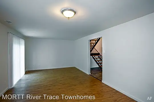 River Trace Townhomes Photo 1