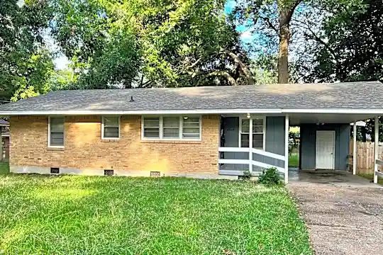 4368 Gardenview Dr Photo 1