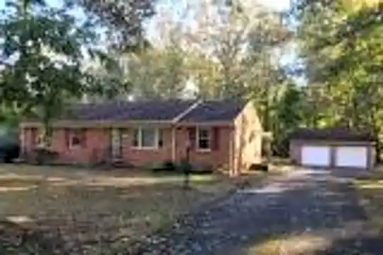 7523 Deerfield Dr