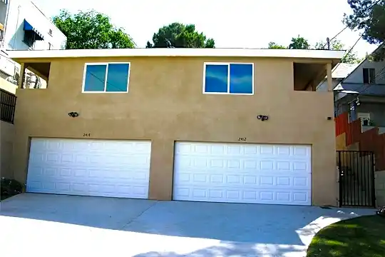 2412 Zonal Ave Photo 1