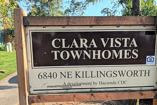 Clara Vista Townhomes Photo 2