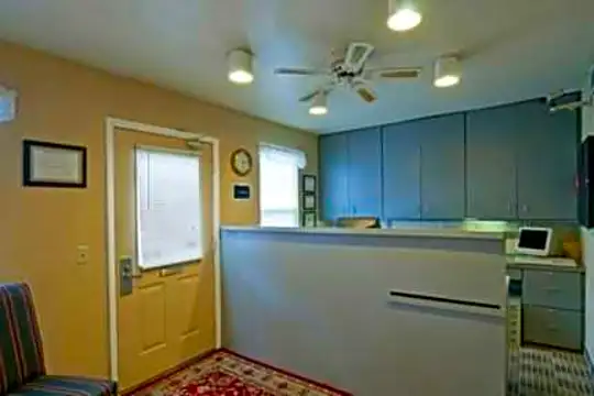 Furnished Studio - Kansas City Photo 2