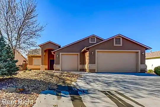 6745 E Sandhurst Dr Photo 1