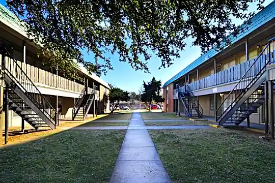 Peppertree Place Apartments Photo 1