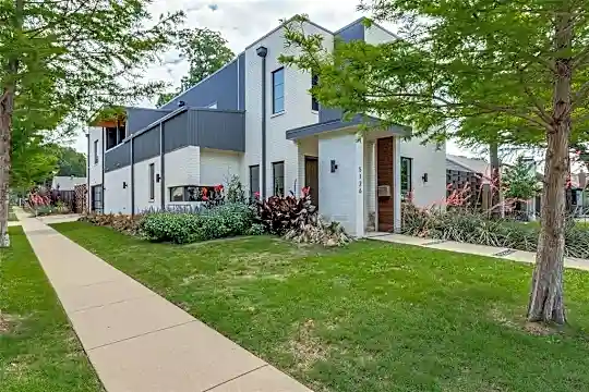 5126 Denton Dr Photo 1