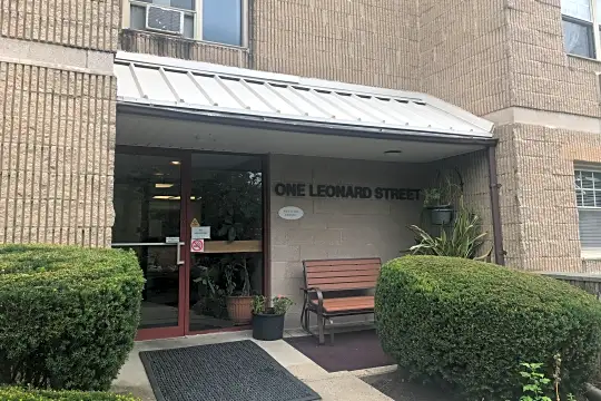 One Leonard Street Apartments Photo 2