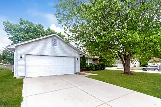 1007 Paul Dr Photo 2