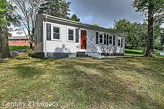110 Monument Ave Photo 1