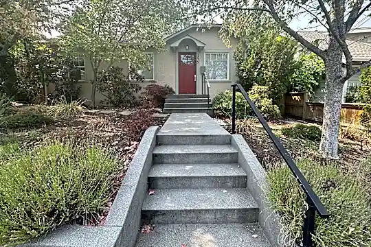 195 Sherman St Photo 1