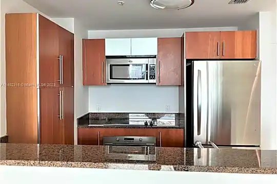 300 S Biscayne Blvd #T-3005 Photo 1