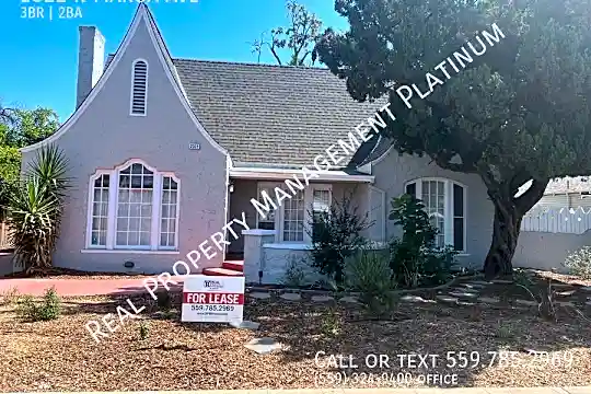 2322 N Maroa Ave Photo 1