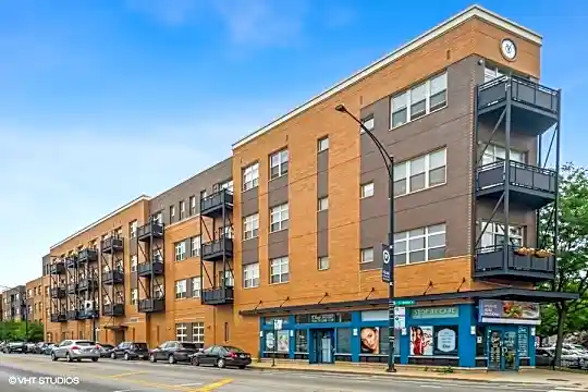 2915 N Clybourn Ave #214 Photo 1