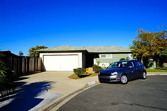 4985 Curry Dr Photo 1