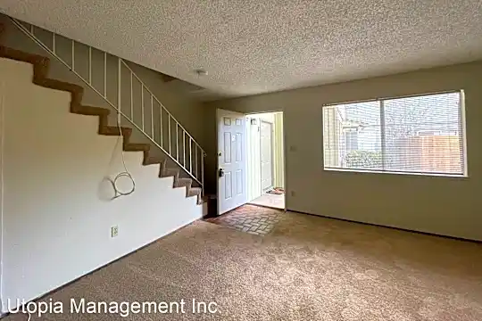 350 Smalley Avenue Photo 2