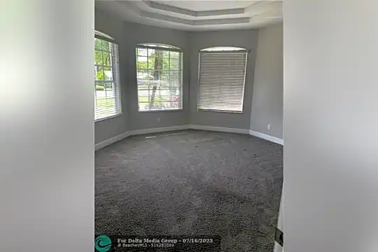 1373 Sw Bayshore Blvd Photo 2