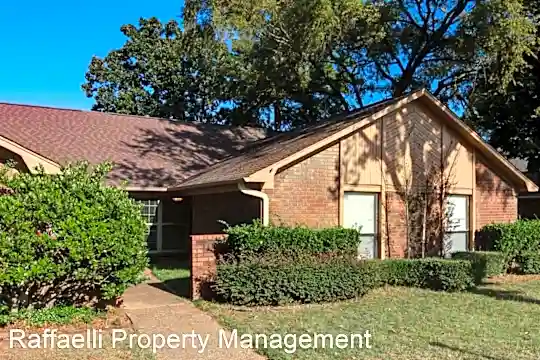 14 Fernwood Dr Photo 2