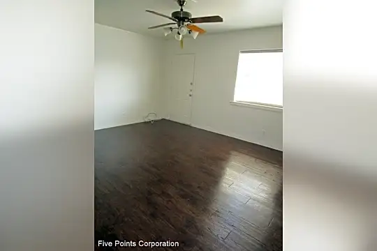 5116 38th St Photo 2
