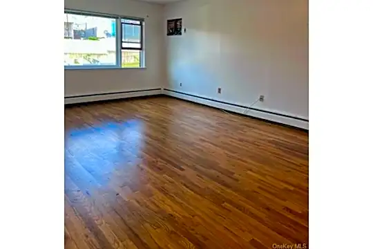 76 Veltri Ln