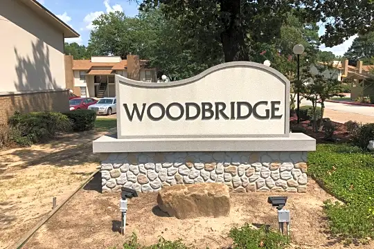 Woodbridge Apartments Photo 2