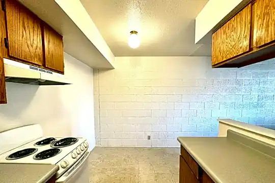 5770 S Jeanette Blvd Photo 2