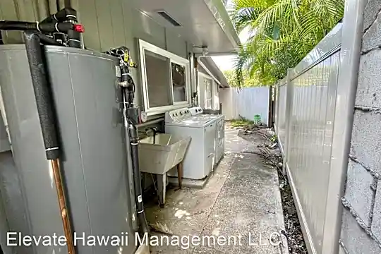 255 Oneawa St Photo 2